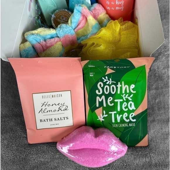 SURPRISE GIFT BOX 🎁 OR SUBSCRIPTION BOX - Picture 3 of 5